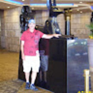 Meet your Posher, Dennis